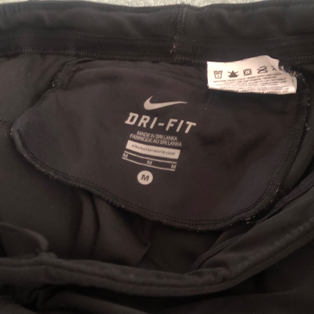 Nike Black Performance Legging’s - Picture 4 of 4